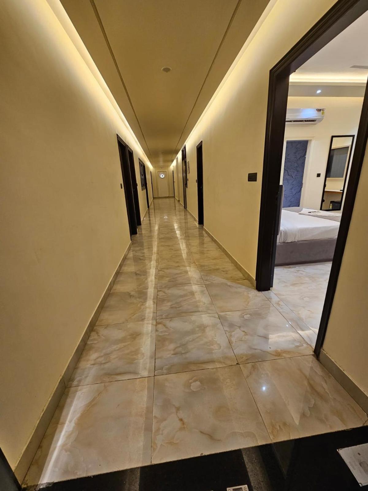 Hotel The Glass House Greater Noida Exterior photo