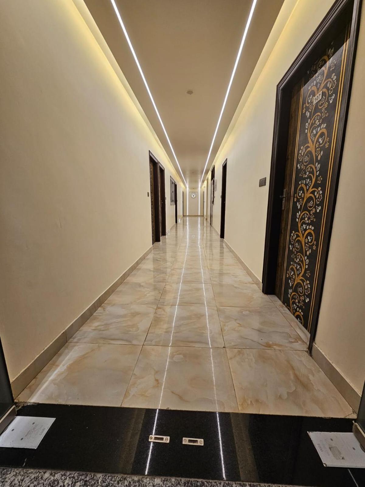 Hotel The Glass House Greater Noida Exterior photo